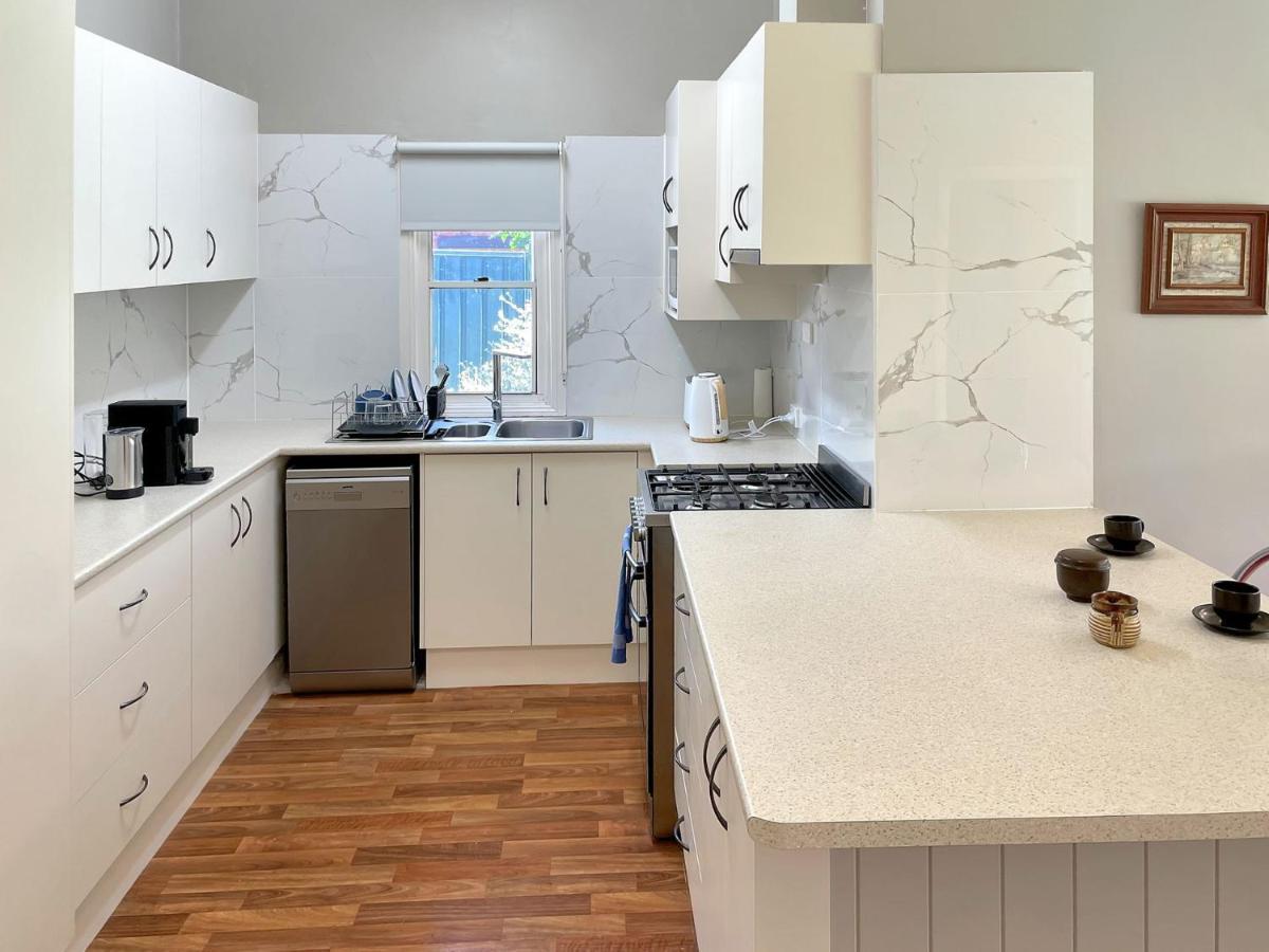 Leafy Secluded Retreat In East Holiday home *
